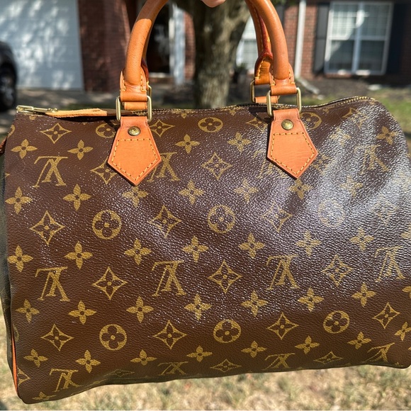 Louis Vuitton Speedy 30 with COA monogram VI0923 Preloved - Picture 4 of 13